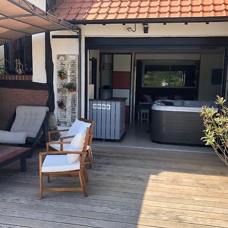 Freulleville Gite Piscine Jacuzzi Privatises Clos Valentin מראה חיצוני תמונה