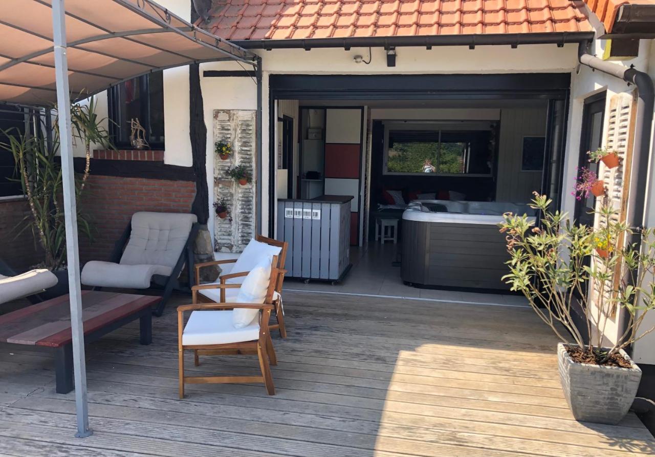 Freulleville Gite Piscine Jacuzzi Privatises Clos Valentin מראה חיצוני תמונה